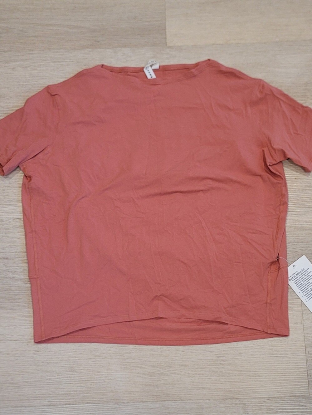 New Lululemon Back In Action SS Short Sleeve Tee Shirt Rustic Coral RUSC Size 4
